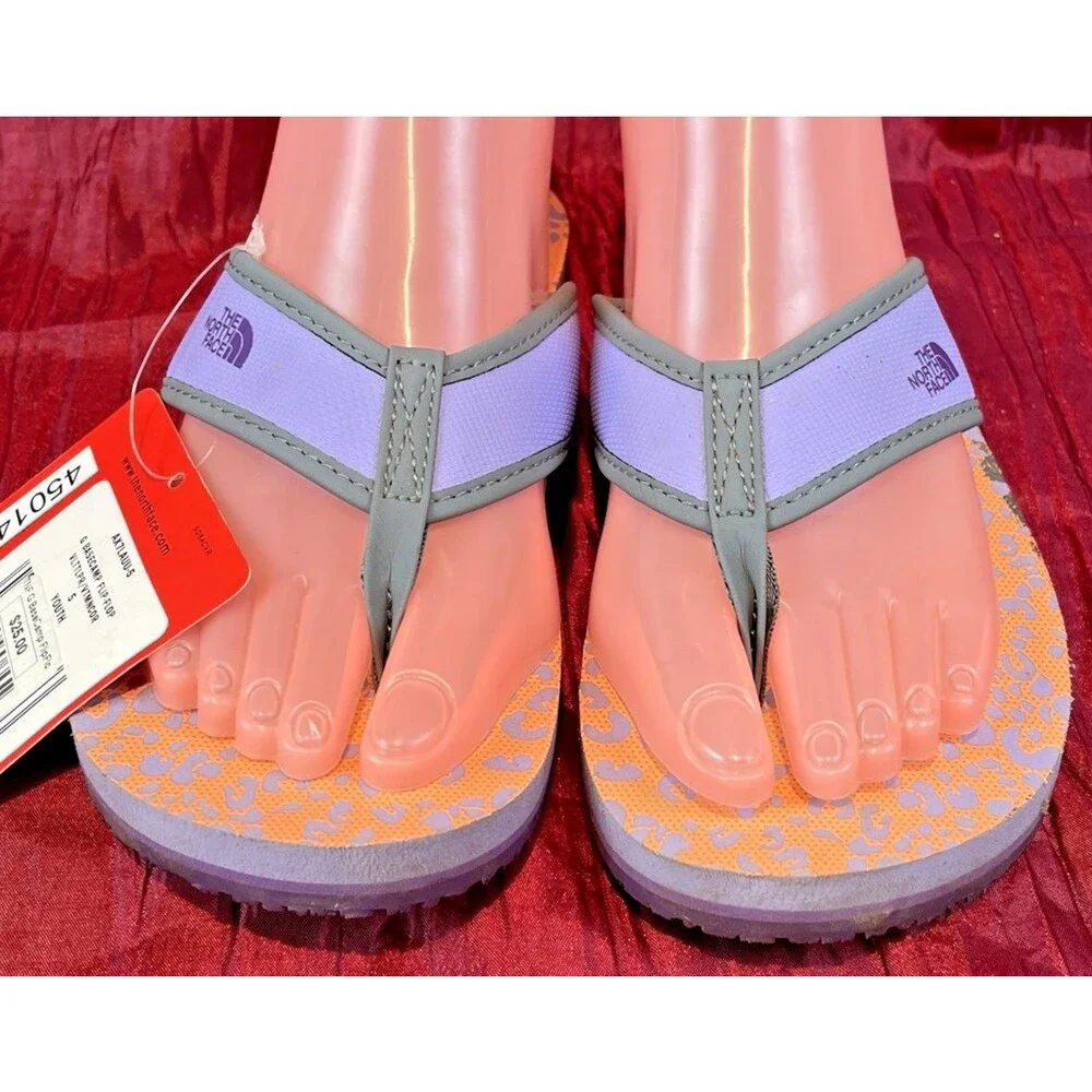 Youth The NORTH FACE NWT G Basecamp Purple Flip Flops Beach Surf Sandals sz 5Y